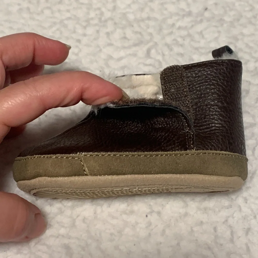 Ro + Me by Robeez Infant Boots with Fur Lining, EUC, Size 0-6 Months